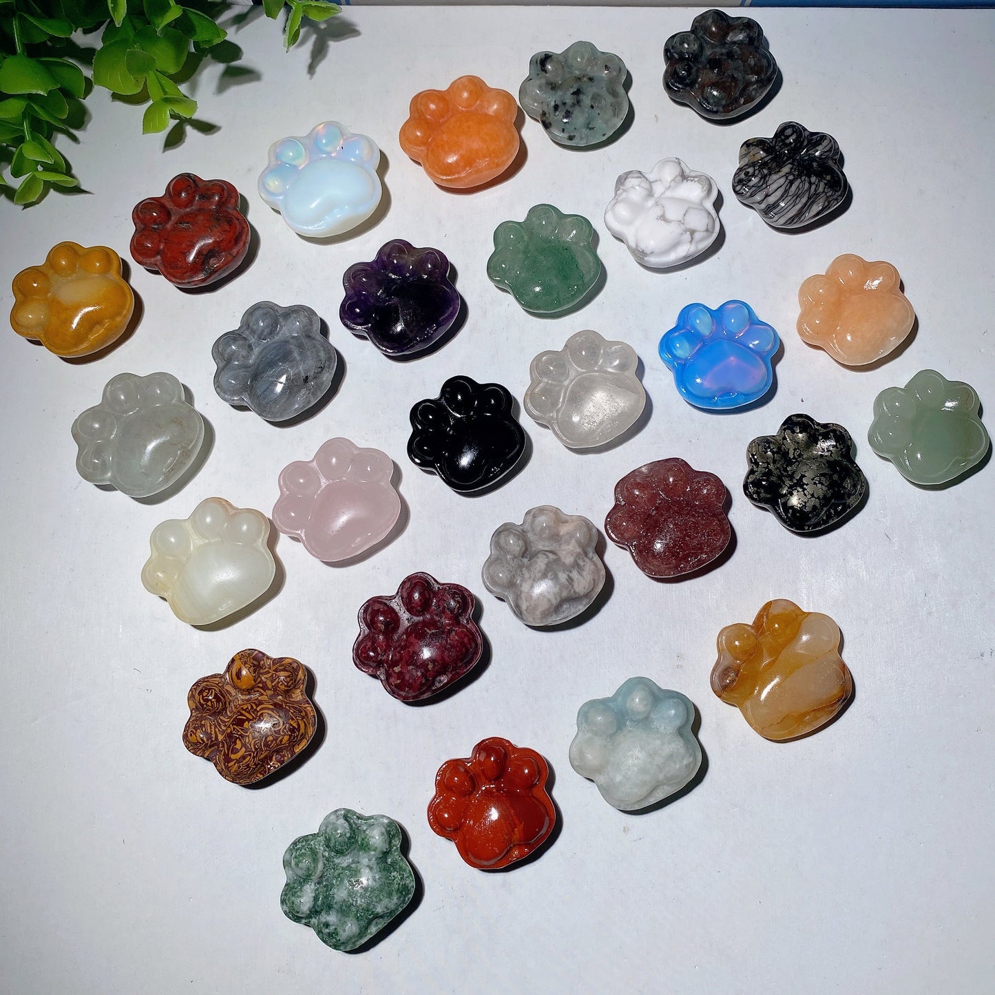 1.3" Mixed Crystal Cat Paw Carvings Bulk Wholesale