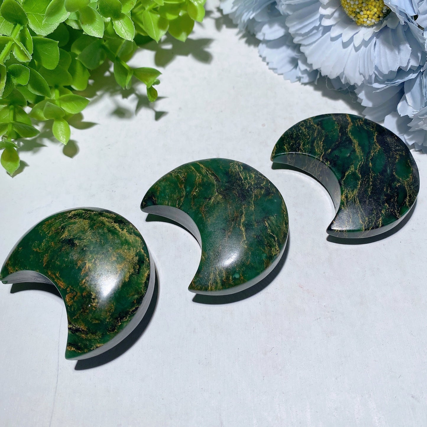 2.0"-2.3" Emeral Moon Carvings Bulk Wholesale